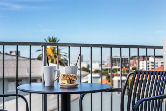 To Let 1 Bedroom Property for Rent in Oranjezicht Western Cape